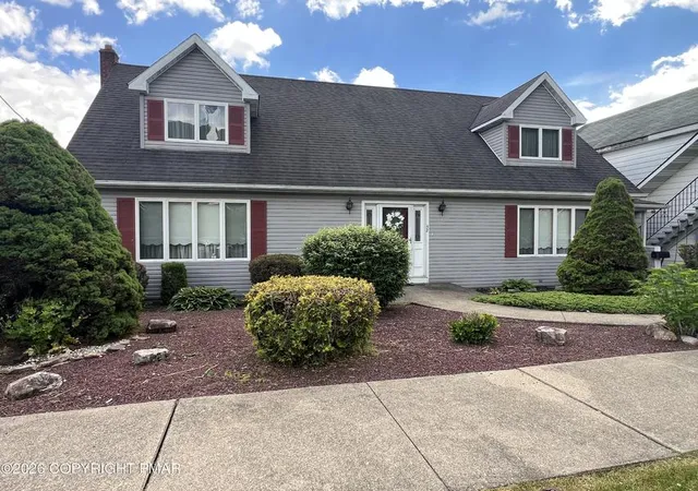 Homes for sale in Nesquehoning Boro, PA | 42 E Columbus Ave, Nesquehoning Boro, PA 18240 | MLS# 778729