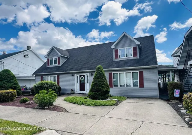 Homes for sale in Nesquehoning Boro, PA | 42 E Columbus Ave, Nesquehoning Boro, PA 18240 | MLS# 778729