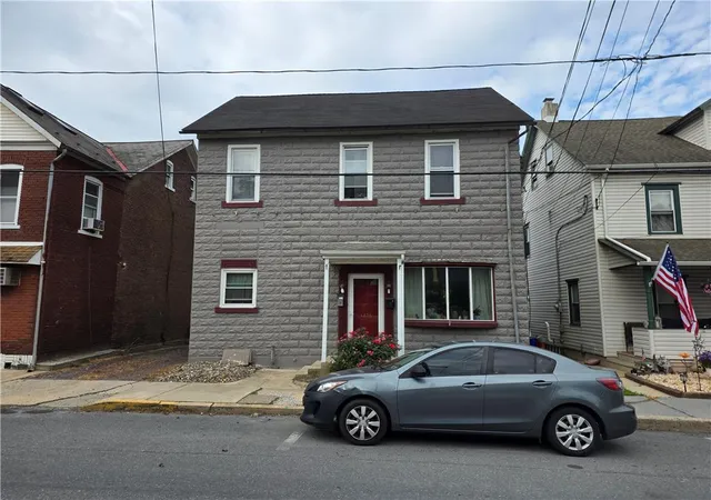 Homes for sale in Northampton Boro, PA | 1356 Newport Ave, Northampton Boro, PA 18067 | MLS# 778766