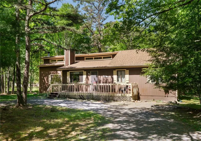 3rd image of 251 Mckuen Wy, Albrightsville, PA 18210 | MLS# 778549
