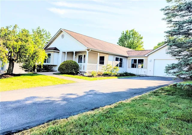 Homes for sale in Kidder Twp N, PA | 314 Golden Oaks Dr, Kidder Twp N, PA 18661 | MLS# 778531