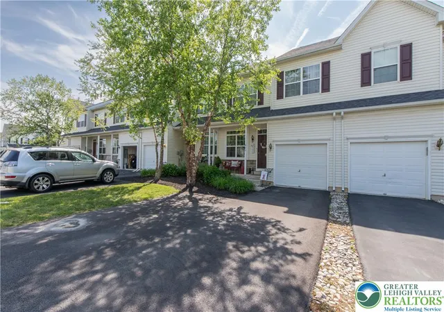 Homes for sale in Upper Macungie Twp, PA | 923 King Wy, Upper Macungie Twp, PA 18031 | MLS# 778676