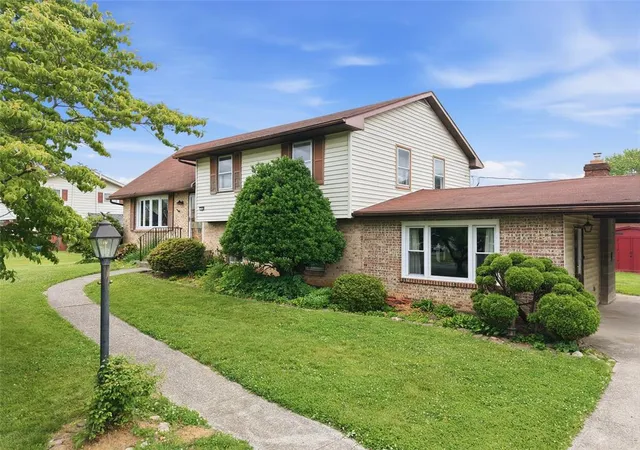 Homes for sale in Bethlehem Twp, PA | 1560 1st St, Bethlehem Twp, PA 18020 | MLS# 778669
