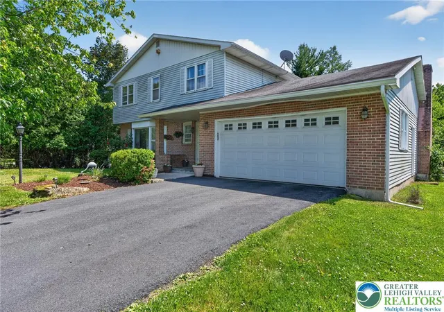 Homes for sale in Lower Saucon Twp, PA | 1466 Willowbrook Dr, Lower Saucon Twp, PA 18015 | MLS# 778829