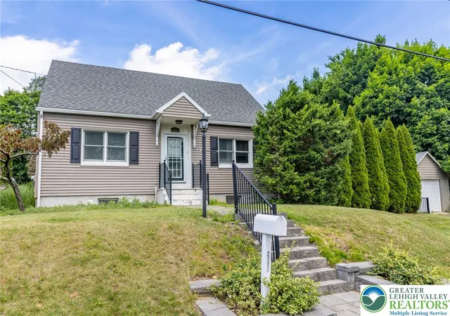 2nd image of 2705 Guyton St, Easton, PA 18045 | MLS# 777067