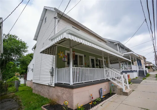 Homes for sale in Nesquehoning Boro, PA | 244 W Railroad St, Nesquehoning Boro, PA 18240 | MLS# 778832