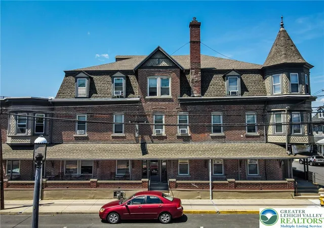2nd image of 52 S 5th St, Emmaus, PA 18049 | MLS# 778785
