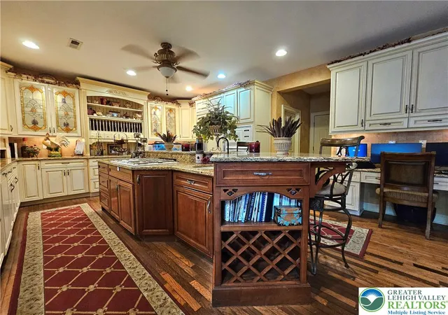 5th image of 30 Melchor Dr, Easton, PA 18042 | MLS# 778848