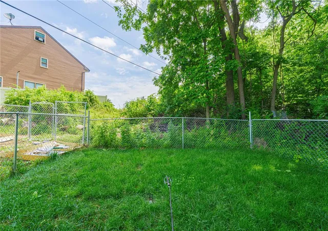 Homes for sale in Whitehall Twp, PA | 1601 Harding Cir, Whitehall Twp, PA 18052 | MLS# 778823