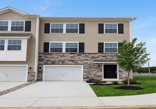 Homes for sale in Upper Macungie Twp, PA | 8301 Brodie Ct, Upper Macungie Twp, PA 18031 | MLS# 778904