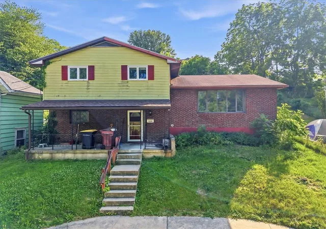 Homes for sale in Whitehall Twp, PA | 2230 N Lehigh Ave, Whitehall Twp, PA 18052 | MLS# 778910