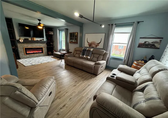 2nd image of 4425 Vera Cruz Rd, Center Valley, PA 18034 | MLS# 778966