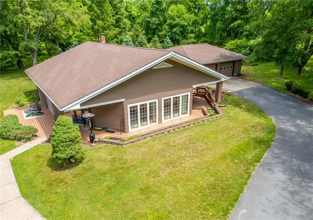 Homes for sale in Upper Mt Bethel Twp, PA | 940 Potomac St, Upper Mt Bethel Twp, PA 18343 | MLS# 778975