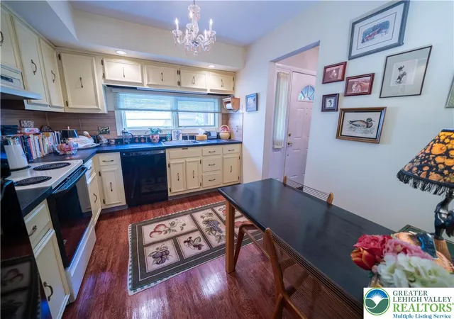 2nd image of 1880 Bent Pine Hill, Fogelsville, PA 18051 | MLS# 778083