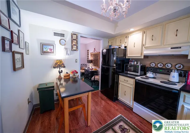Photo 4 of Sale Pending at 1880 Bent Pine Hl, Fogelsville, PA 18051 | MLS# 778083 | Listing updated on 2026-07-22