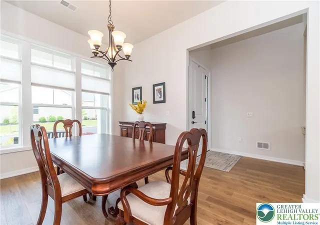 4th image of 1815 Valley View Dr, Allentown, PA 18104 | MLS# 778935