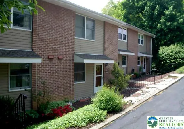 Homes for sale in Bethlehem City, PA | 419 Spring St, Bethlehem City, PA 18018 | MLS# 778723