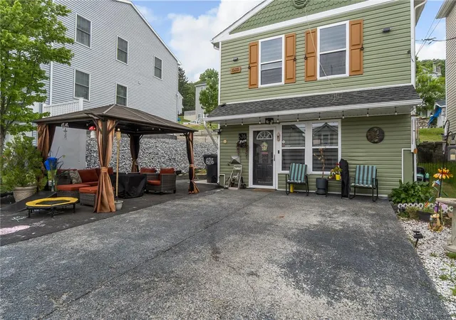 2nd image of 626 William St, Bethlehem, PA 18015 | MLS# 779013