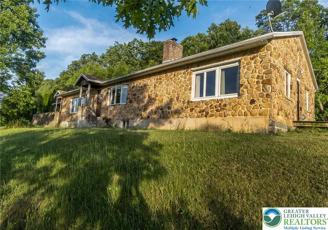 Homes for sale in West Penn Twp, PA | 204 Ridge Cup Rd, West Penn Twp, PA 17960 | MLS# 778623
