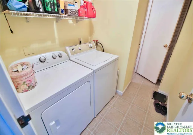 Homes for sale in Whitehall, PA | 41 Eisenhower Cir, Whitehall, PA 18052 | MLS# 778952