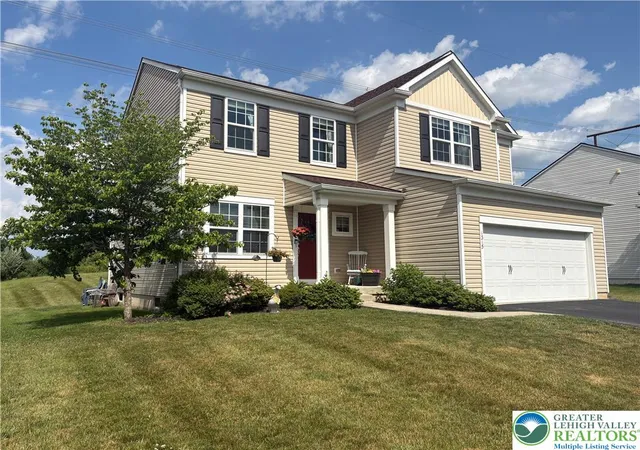Homes for sale in Upper Macungie Twp, PA | 1513 Buck Hill Ln, Upper Macungie Twp, PA 18031 | MLS# 779052