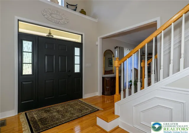 Photo 3 of Single family home for sale at 5331 Greenbriar Dr, Bethlehem, PA 18017 | MLS# 779069 | Listing updated on 2026-07-24