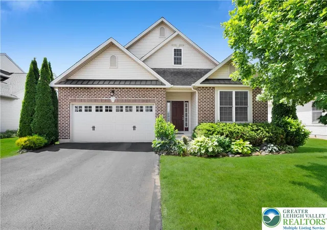 Homes for sale in Lower Nazareth Twp, PA | 4465 Whitetail Dr, Lower Nazareth Twp, PA 18064 | MLS# 779081