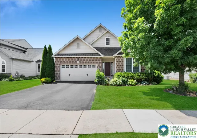 Homes for sale in Lower Nazareth Twp, PA | 4465 Whitetail Dr, Lower Nazareth Twp, PA 18064 | MLS# 779081