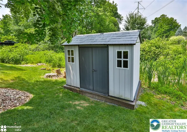 Homes for sale in Upper Macungie Twp, PA | 5543 Reid Ln, Upper Macungie Twp, PA 18104 | MLS# 777882