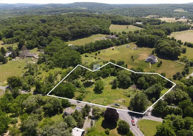 Homes for sale in Springfield Twp, PA | 2804 Route 212, Springfield Twp, PA 18036 | MLS# 778938