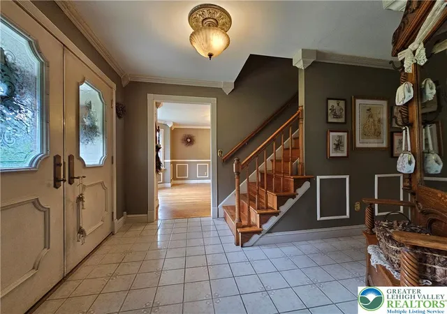 Homes for sale in Bushkill Twp, PA | 881 Gove Rd, Bushkill Twp, PA 18064 | MLS# 779038