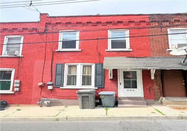 Homes for sale in Bethlehem City, PA | 905 Mechanic St, Bethlehem City, PA 18015 | MLS# 778979