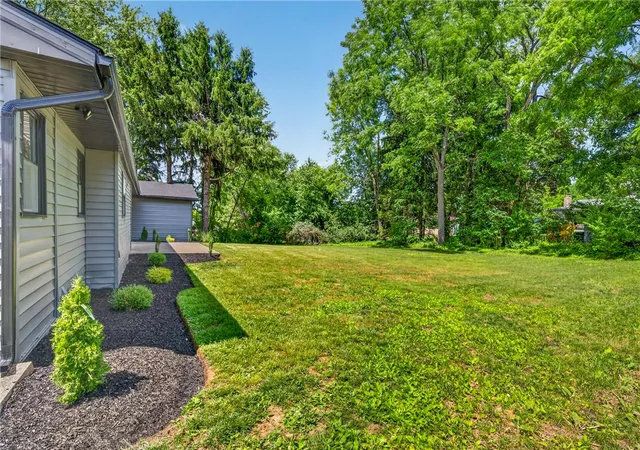 Homes for sale in Lower Nazareth Twp, PA | 418 Elm Dr, Lower Nazareth Twp, PA 18064 | MLS# 778988