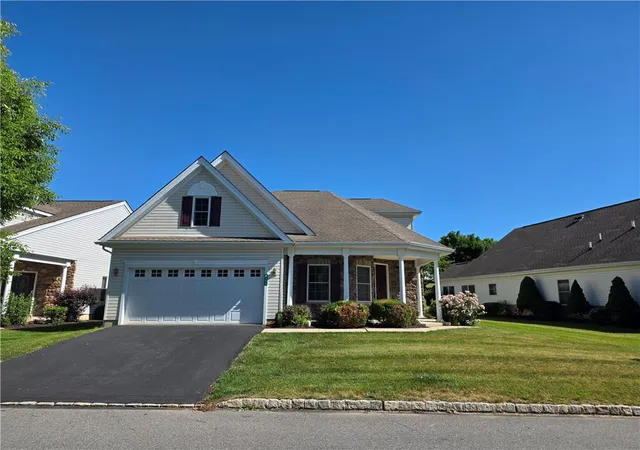 Homes for sale in Allen Twp, PA | 4105 Pine Hurst Dr, Allen Twp, PA 18067 | MLS# 779100