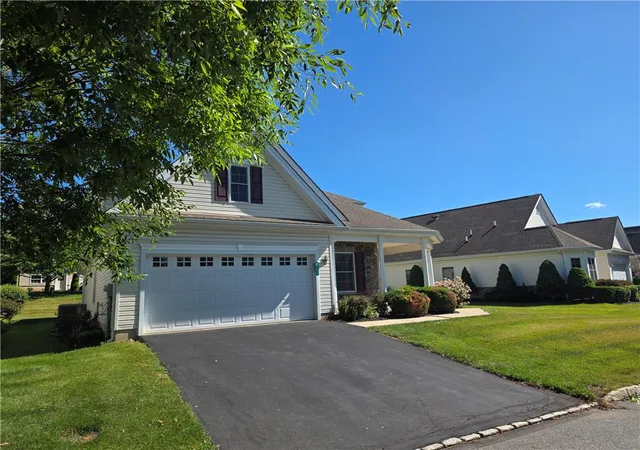 Homes for sale in Allen Twp, PA | 4105 Pine Hurst Dr, Allen Twp, PA 18067 | MLS# 779100