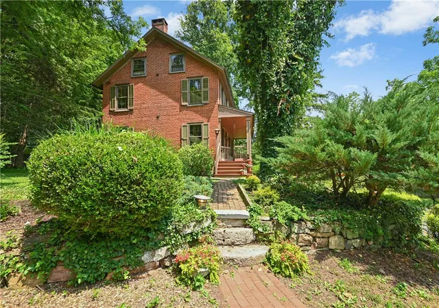 3rd image of 1867 Old Mill Rd, Bethlehem, PA 18015 | MLS# 779092