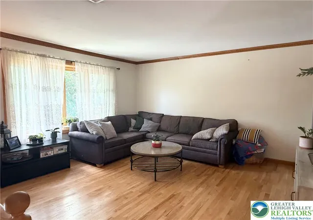 Homes for sale in Bethlehem City, PA | 1150 Claire St, Bethlehem City, PA 18017 | MLS# 779065