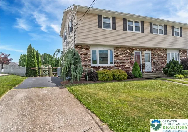 Homes for sale in Northampton Boro, PA | 98 W 26th St, Northampton Boro, PA 18067 | MLS# 779011