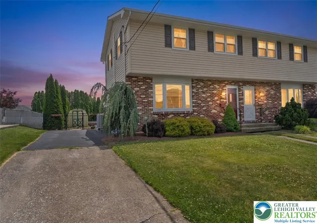 Homes for sale in Northampton Boro, PA | 98 W 26th St, Northampton Boro, PA 18067 | MLS# 779011