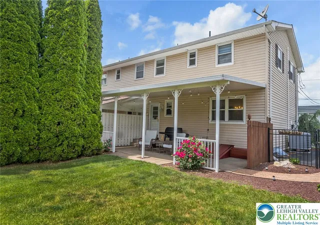 Homes for sale in Northampton Boro, PA | 98 W 26Th St, Northampton Boro, PA 18067 | MLS# 779011