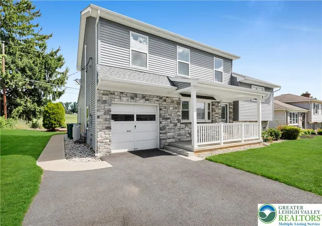 Homes for sale in Palmer Twp, PA | 2715 Swanson St, Palmer Twp, PA 18045 | MLS# 779076