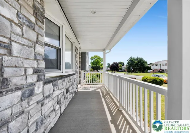Homes for sale in Palmer Twp, PA | 2715 Swanson St, Palmer Twp, PA 18045 | MLS# 779076