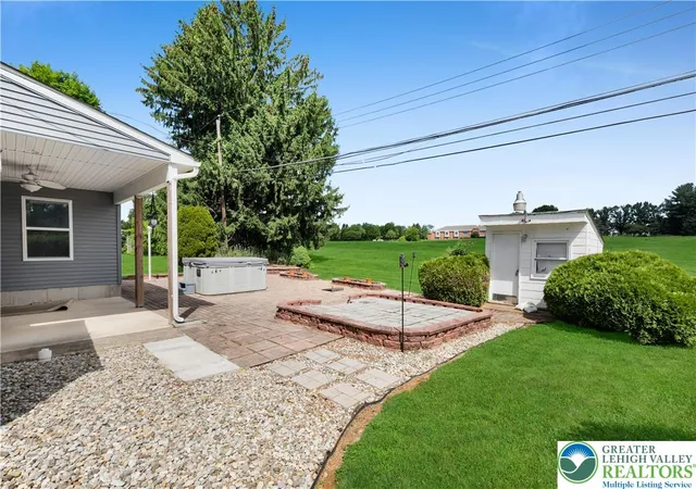 Homes for sale in Palmer Twp, PA | 2715 Swanson St, Palmer Twp, PA 18045 | MLS# 779076