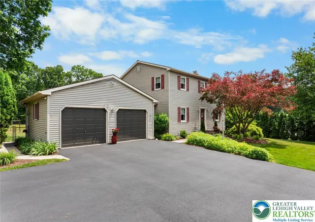 Homes for sale in Washington Twp, PA | 222 S Franklin St, Washington Twp, PA 18072 | MLS# 779139