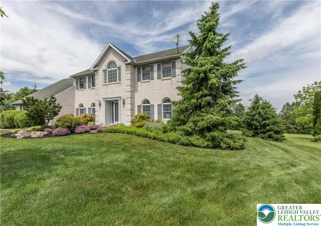 Homes for sale in North Whitehall Twp, PA | 3755 Lindy Dr, North Whitehall Twp, PA 18069 | MLS# 779113