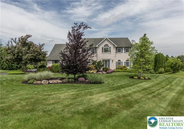Homes for sale in North Whitehall Twp, PA | 3755 Lindy Dr, North Whitehall Twp, PA 18069 | MLS# 779113