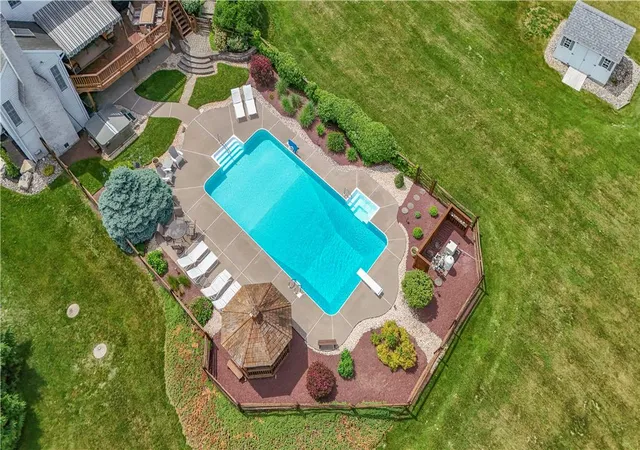Homes for sale in North Whitehall Twp, PA | 3755 Lindy Dr, North Whitehall Twp, PA 18069 | MLS# 779113