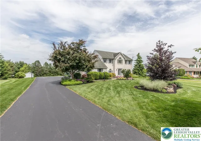 Homes for sale in North Whitehall Twp, PA | 3755 Lindy Dr, North Whitehall Twp, PA 18069 | MLS# 779113