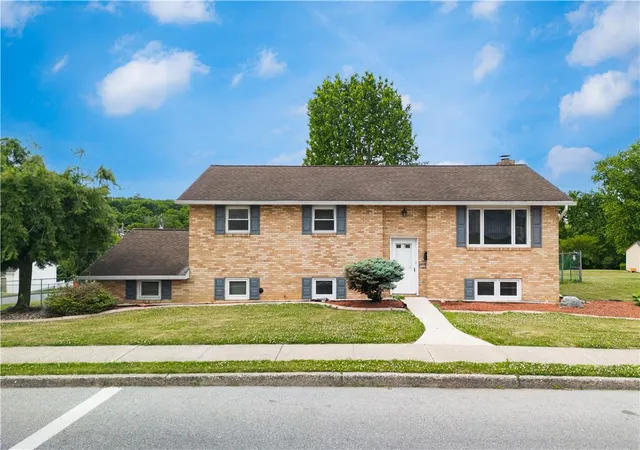 Homes for sale in Whitehall Twp, PA | 3036 S 6th Ave, Whitehall Twp, PA 18052 | MLS# 779208