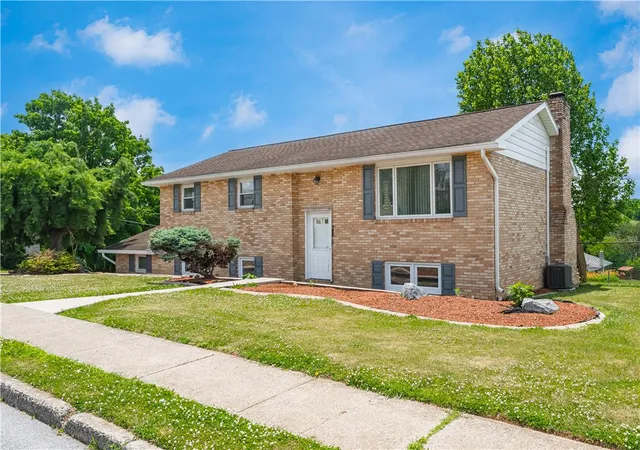 Homes for sale in Whitehall Twp, PA | 3036 S 6Th Ave, Whitehall Twp, PA 18052 | MLS# 779208